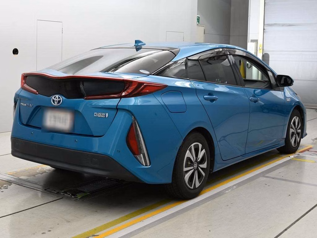 TOYOTA PRIUS PHV