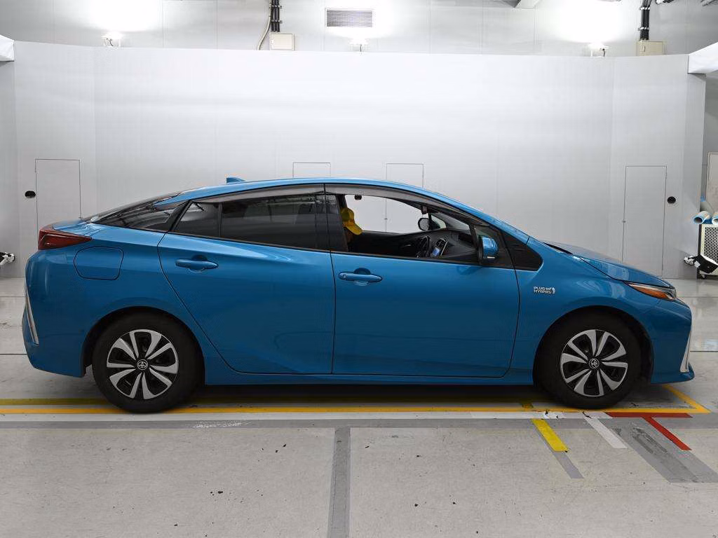 TOYOTA PRIUS PHV