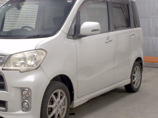 DAIHATSU TANTO EXE