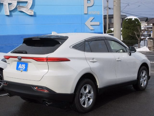 TOYOTA HARRIER