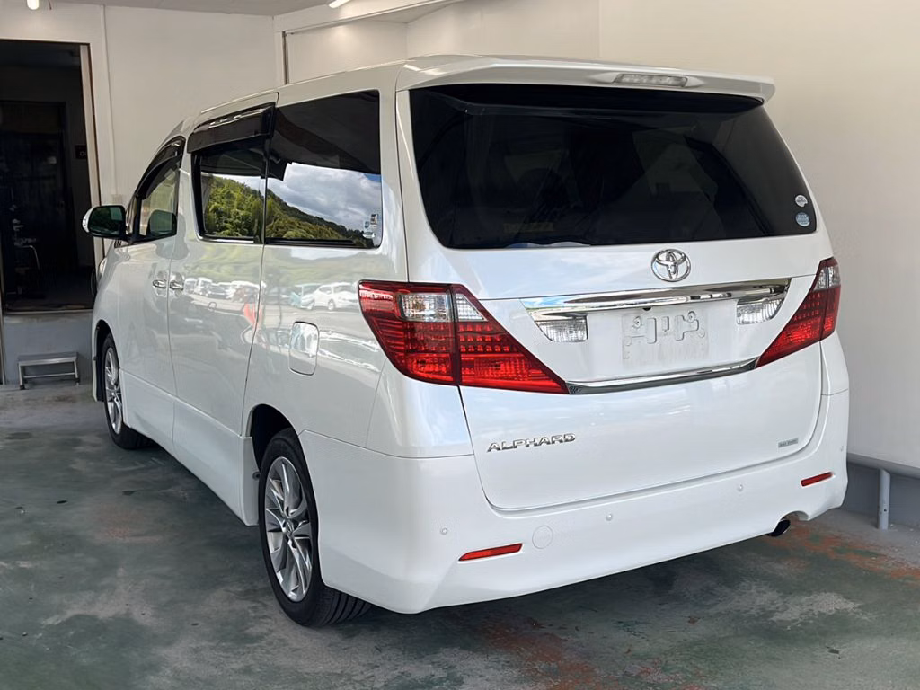 TOYOTA ALPHARD