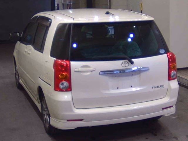 TOYOTA RAUM