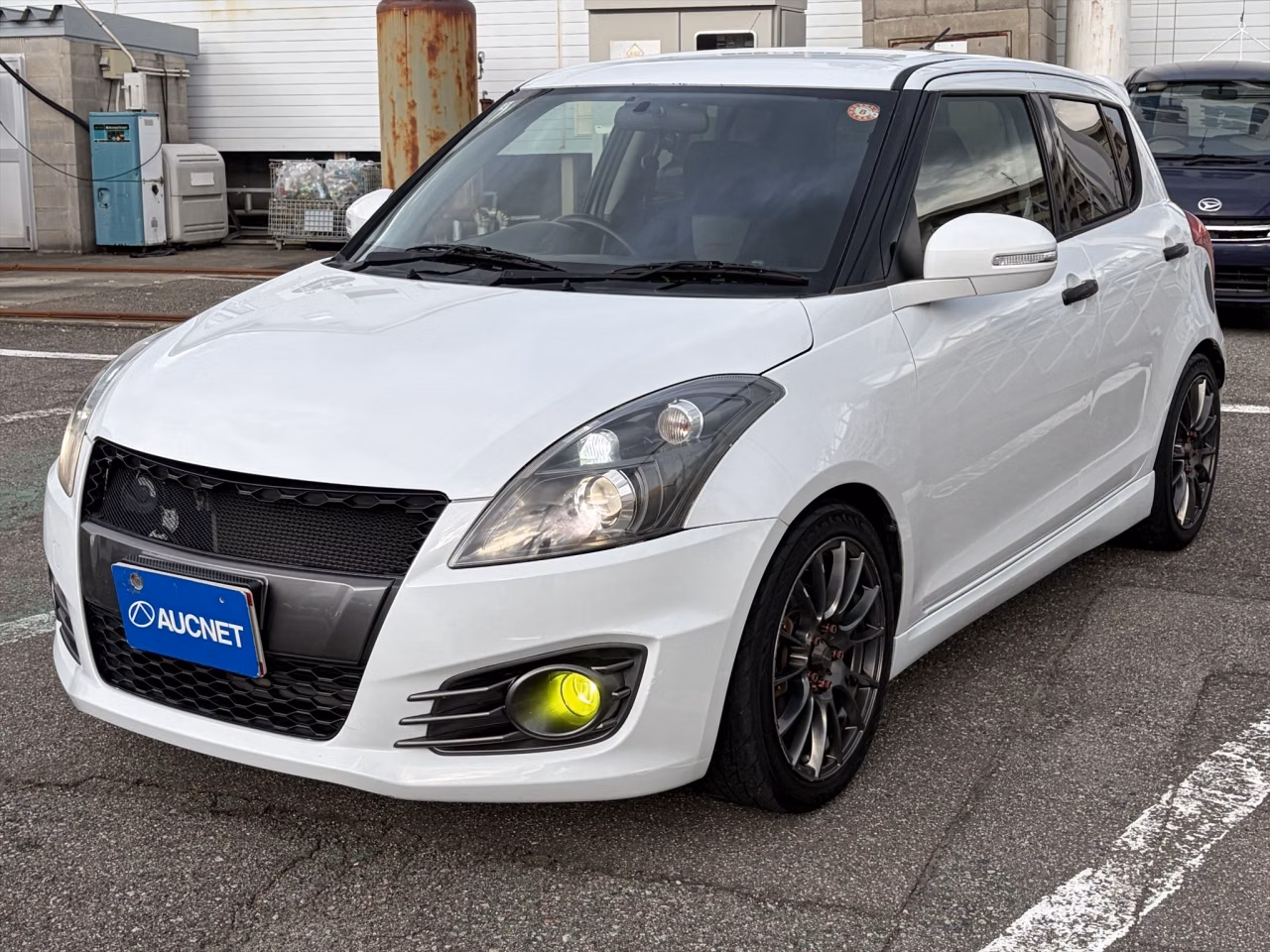 SUZUKI SWIFT