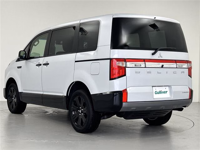 MITSUBISHI DELICA D:5