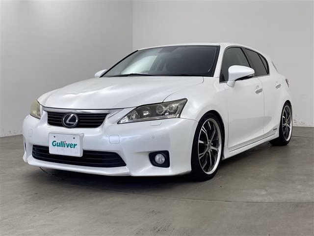 LEXUS CT200H