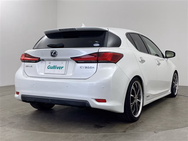 LEXUS CT200H