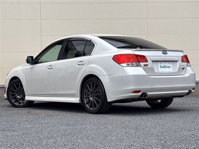 SUBARU LEGACY B4