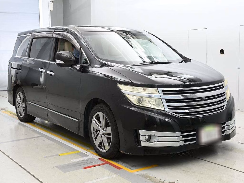 NISSAN ELGRAND