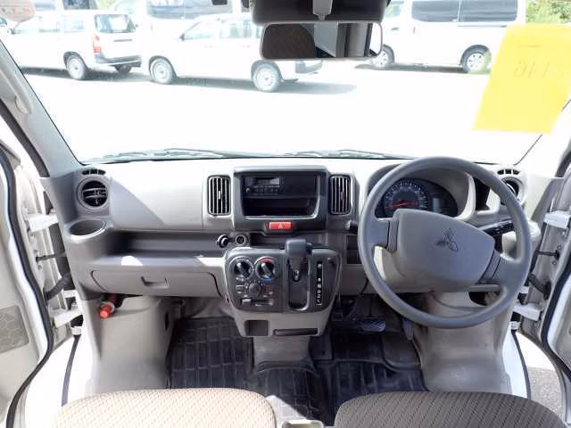 MITSUBISHI MINICAB