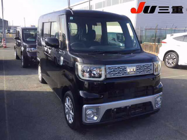 DAIHATSU WAKE