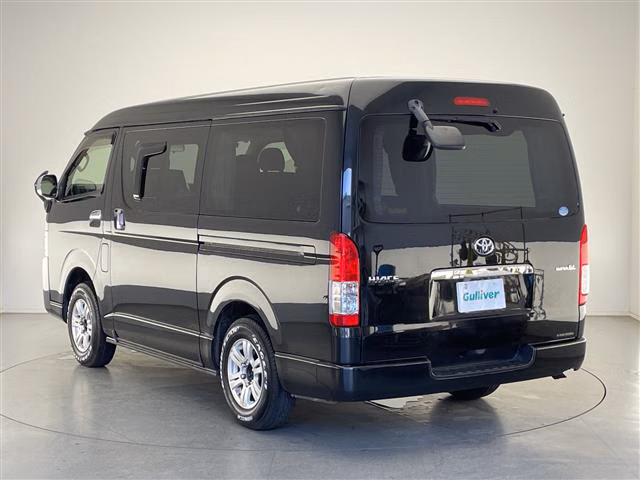 TOYOTA REGIUS ACE