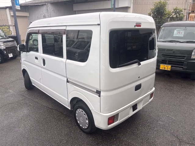 MITSUBISHI MINICAB