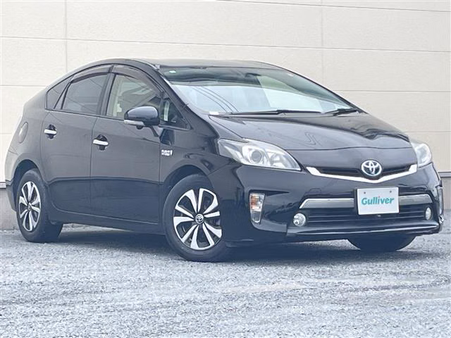 TOYOTA PRIUS PHV