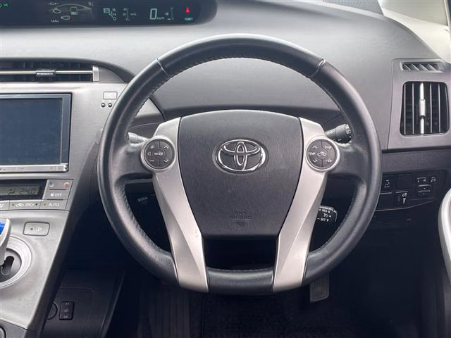 TOYOTA PRIUS PHV