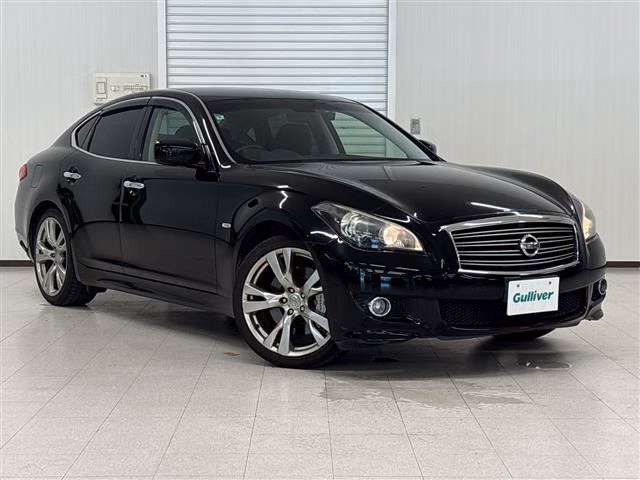NISSAN FUGA