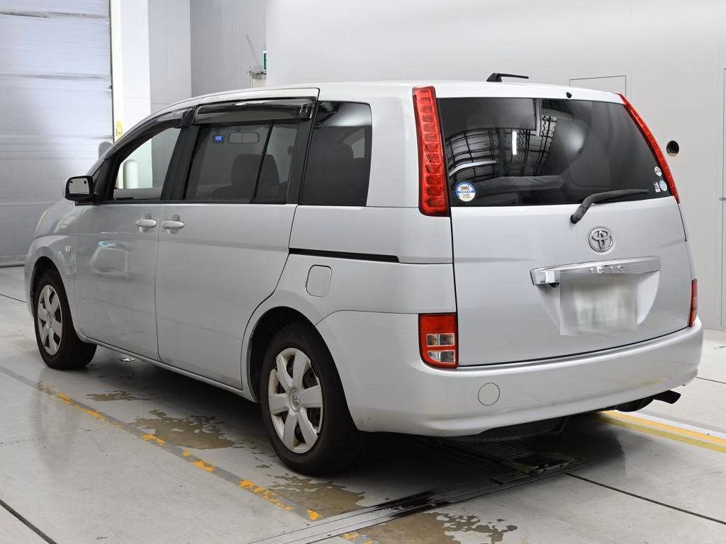 TOYOTA ISIS