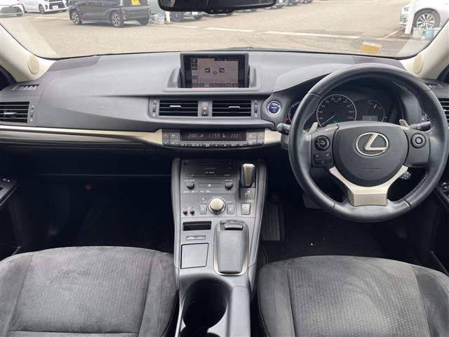 LEXUS CT200H