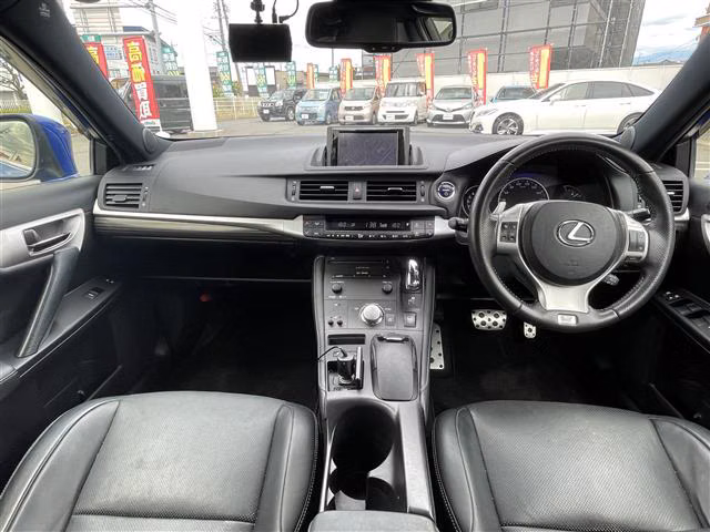 LEXUS CT200H