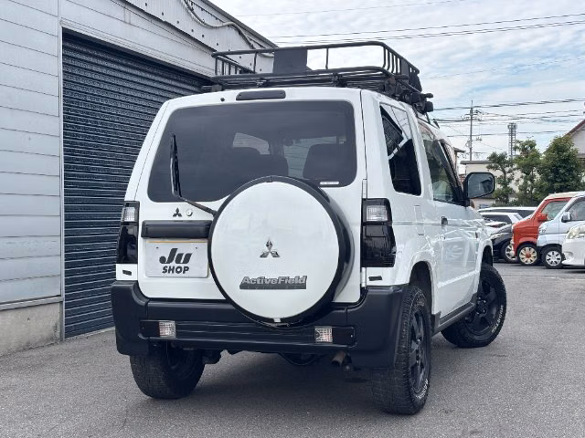 MITSUBISHI PAJERO MINI