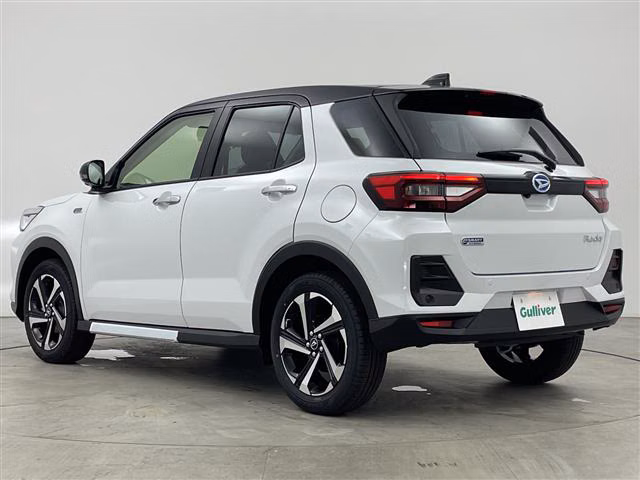 DAIHATSU ROCKY