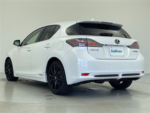 LEXUS CT200H