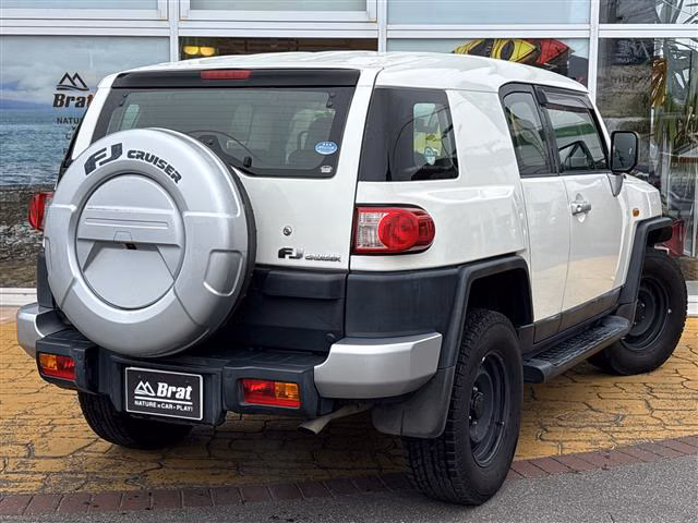 TOYOTA FJ CRUISER