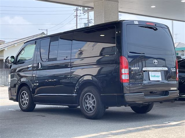 TOYOTA REGIUS ACE
