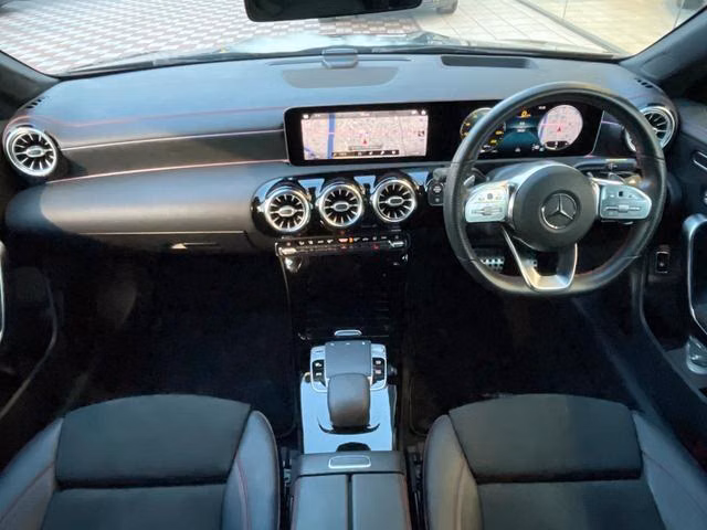 MERCEDES-BENZ CLA-CLASS
