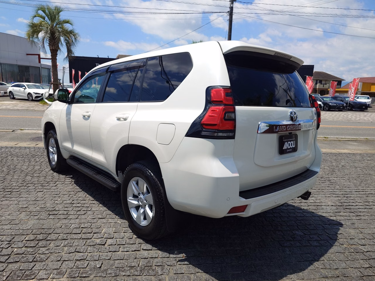 TOYOTA LAND CRUISER PRADO