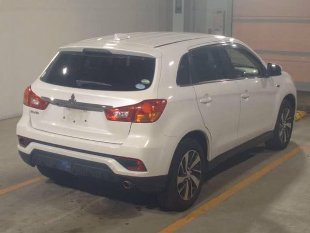 MITSUBISHI RVR