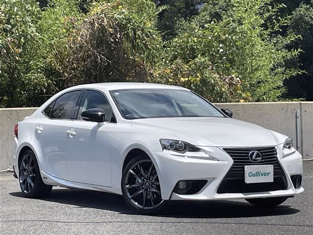 LEXUS IS300H