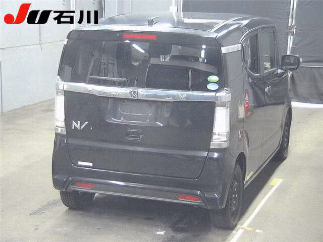 HONDA N-BOX SLASH