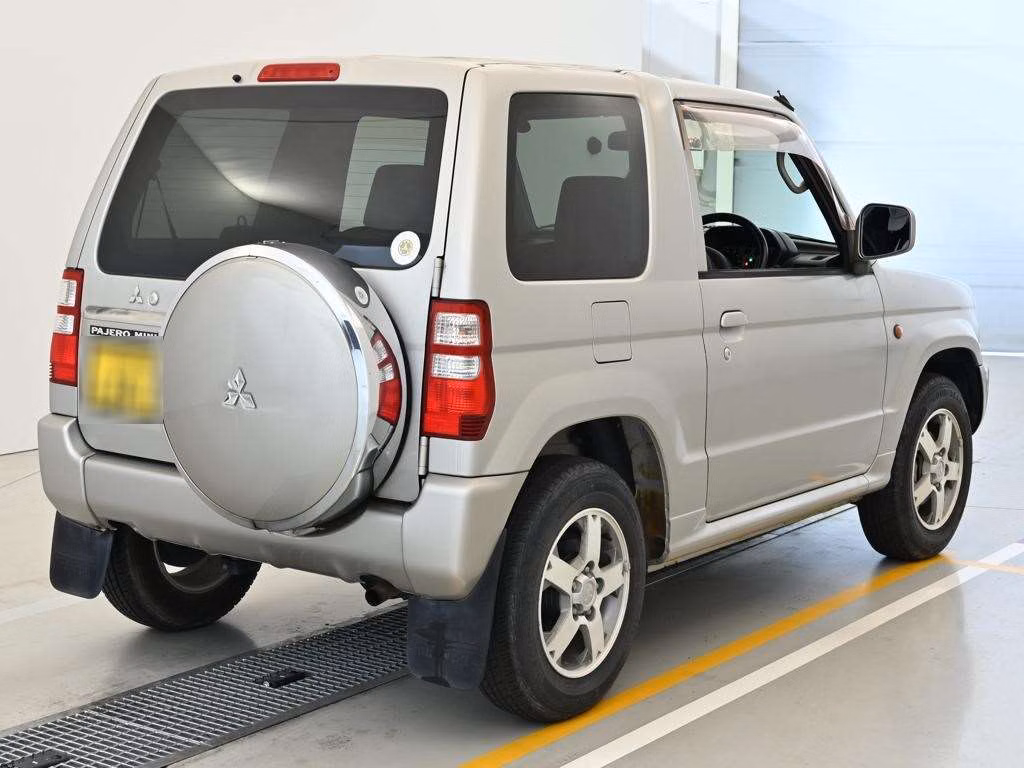 MITSUBISHI PAJERO MINI