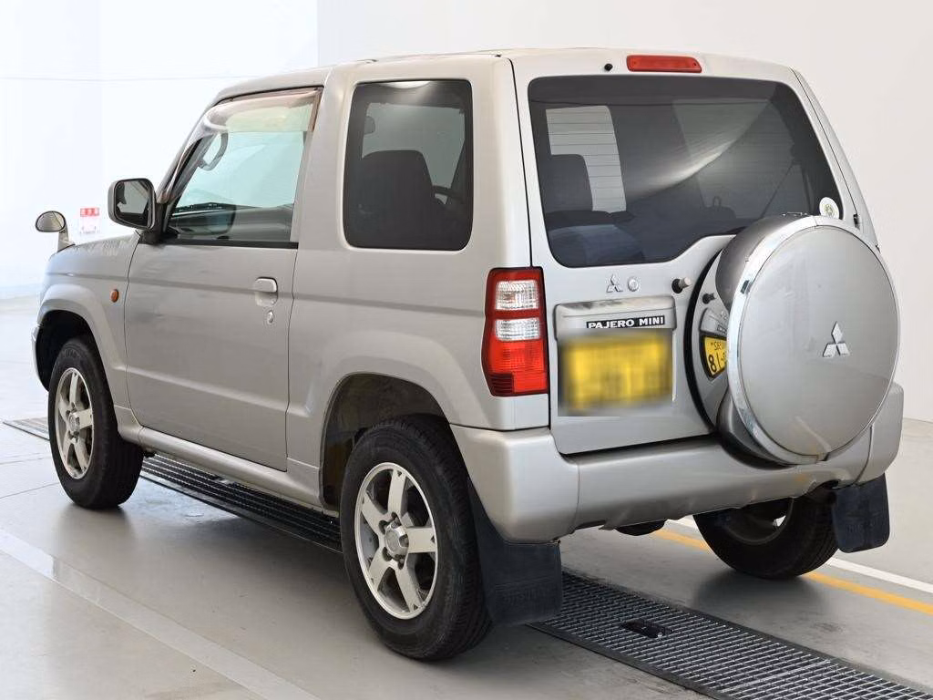 MITSUBISHI PAJERO MINI
