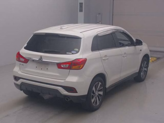 MITSUBISHI RVR