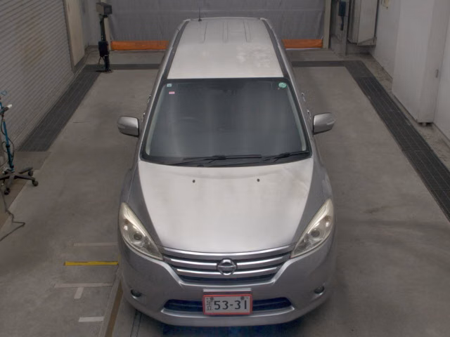 NISSAN LAFESTA