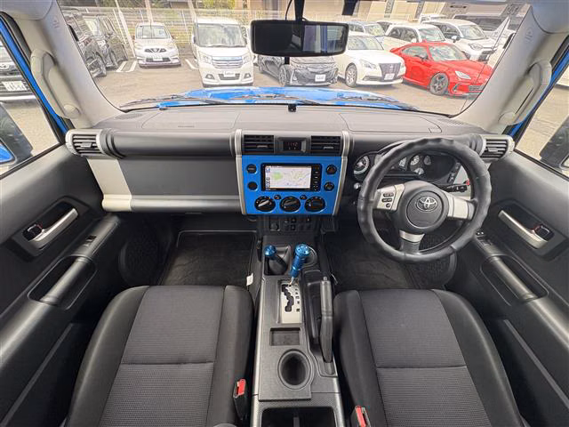 TOYOTA FJ CRUISER