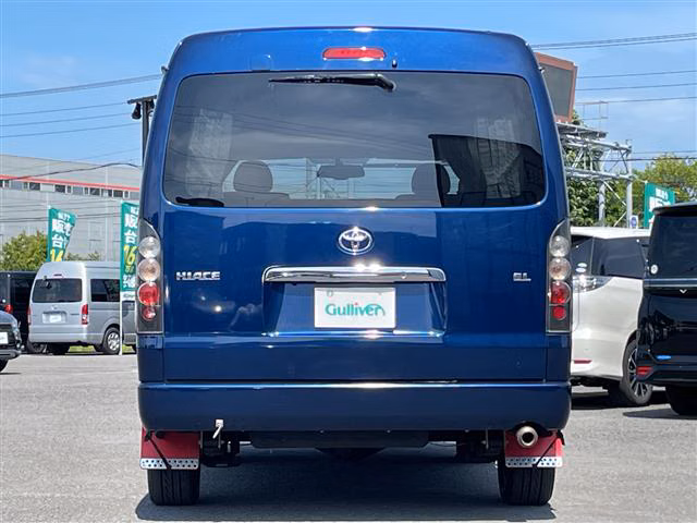 TOYOTA HIACE