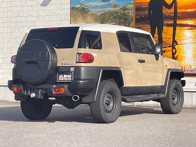 TOYOTA FJ CRUISER