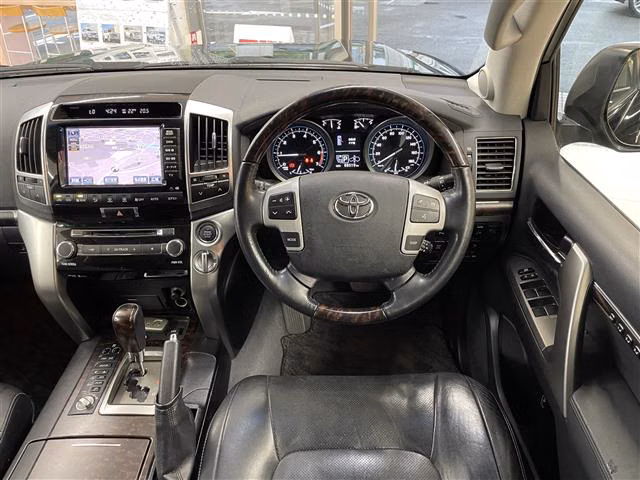 TOYOTA LAND CRUISER