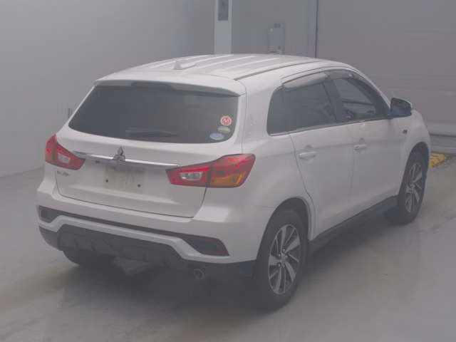 MITSUBISHI RVR