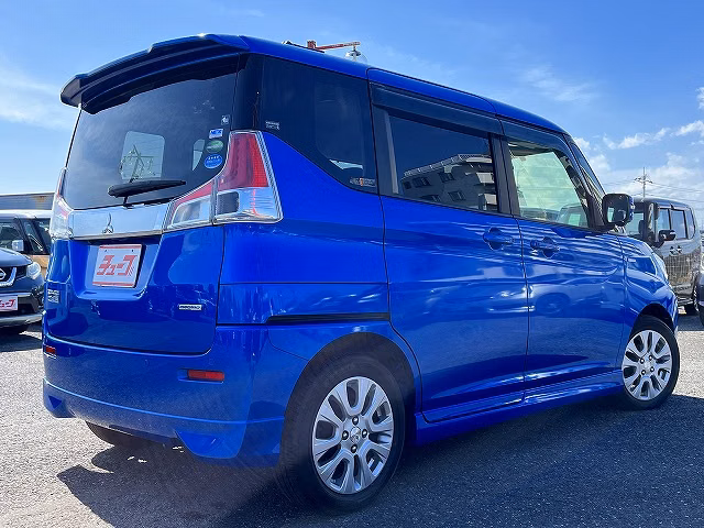 MITSUBISHI DELICA D:2