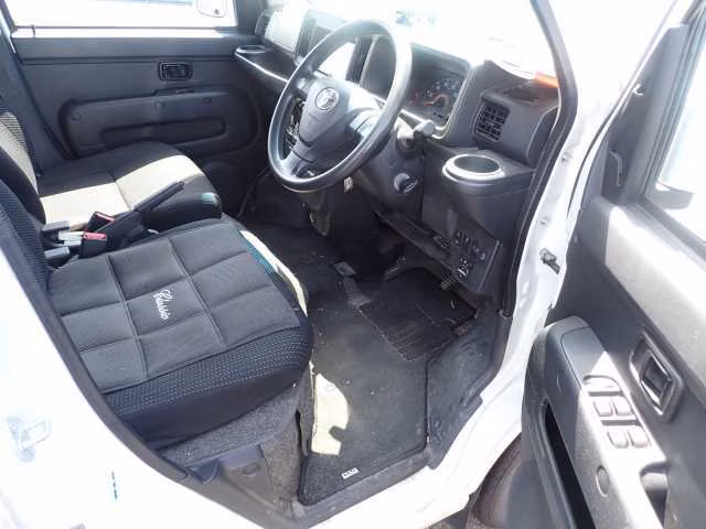 TOYOTA PIXIS VAN