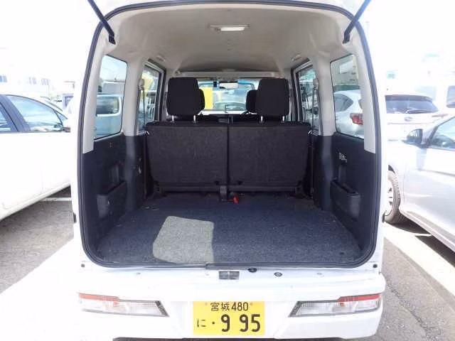 TOYOTA PIXIS VAN