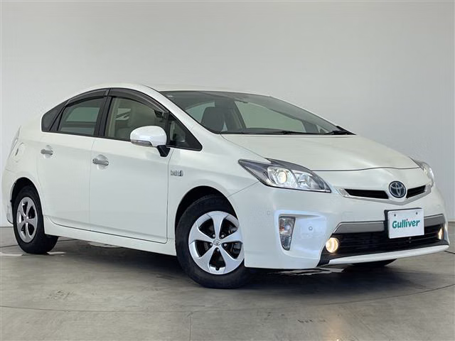 TOYOTA PRIUS PHV