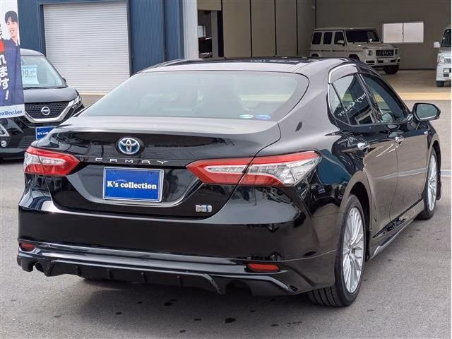 TOYOTA CAMRY
