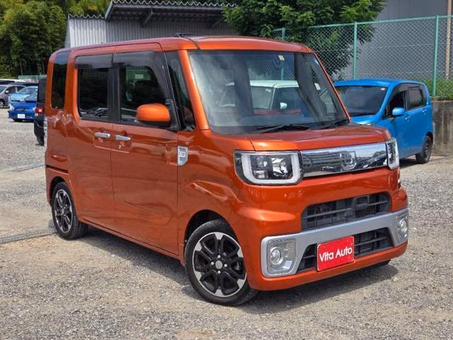 DAIHATSU WAKE