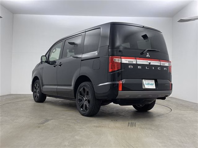 MITSUBISHI DELICA D:5
