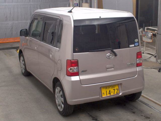 DAIHATSU MOVE CONTE