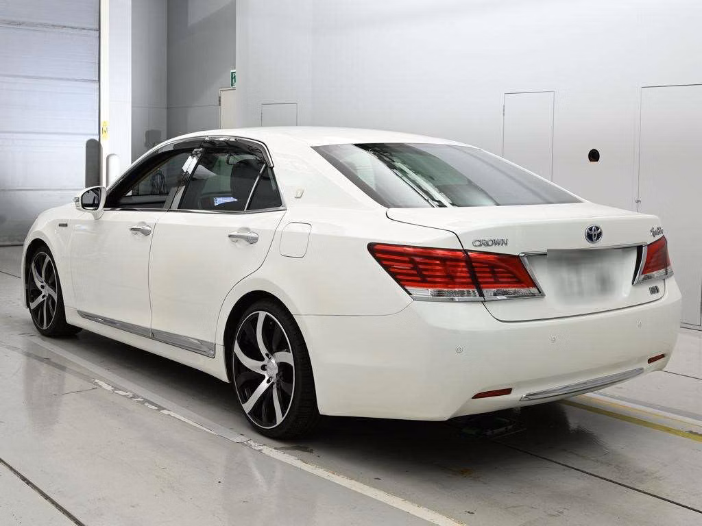 TOYOTA CROWN